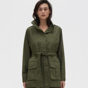  - Perfekta utilityjackan från Rodebjer! Rymlig i storleken. Använd endast ett par ggr. 