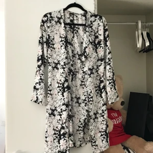  - Inköpt från ginatricot förra sommaren.