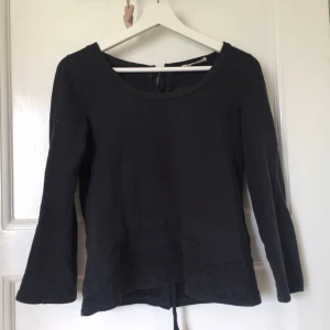  - Odd Molly tröja i mörkblå🌸