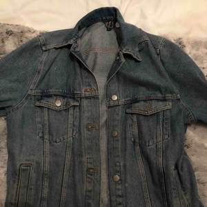vintage, blå jeansjacka från hm i nyskick
