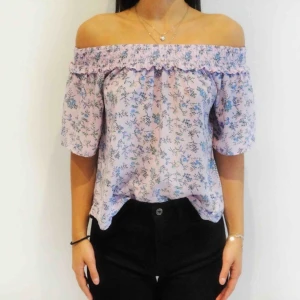  - Jättefin sommarblus från bikbok! I jätte fint skick💕💕