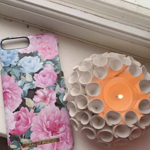  - ett fint skal som aldrig är använd pga fel storlek på mobil. Passar på 6/7/8 plus