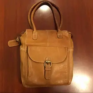 Leather bag in natural leather från Wera.  In fantastic condition. 