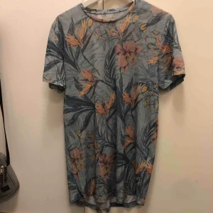  - Medium T-shirt från jack and jones