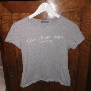  - Ck tshirt, stl s, 45 kr 