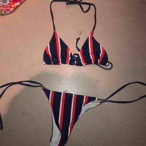 Säljer helt oanvänd bikini. Båda delar 100kr tillsammans. Står storlek M i bikinin men passar inte mig som har s/m i bikini. Passar storlek XXS/XS.