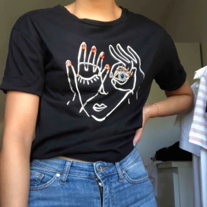  - Väldigt skön t-shirt från stradivarius, använd ett fåtal gånger. Är i väldigt gott skick🌟