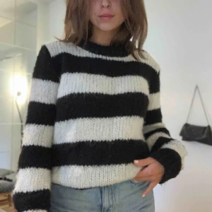  - Super mysig och varm tröja från chiquelle, använd fåtal gånger så i fin skick