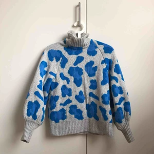  - Fin tjocktröja med leopard mönster från hm! 