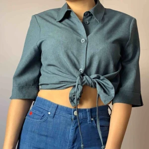  - Gråblå Unik skjorta som passar till mycket👔🤍🤩 