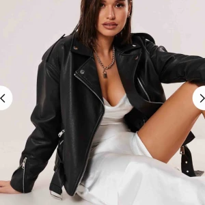  - Säljer denna oversized bikerjackan från missguided💜 Helt oanvänd💫💫 frakt ingår i priset!!!