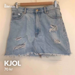  - En jätte fin kjol men tyvärr för kort för mig😞🥰