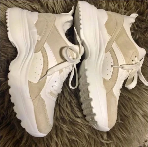 Sneakers nya strl 39  - Sneakers nya strl 39 