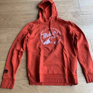  - Hoodie - har inte haft på mig den så många gånger 