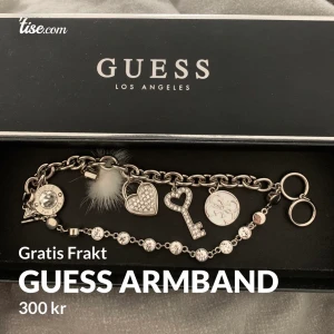 Guess Armband - Säljer mitt jättefina armband från guess som är köpt i USA! Säljer för 300kr med gratis frakt🥰 Orginal förpackning medkommer 