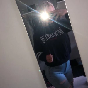 Hoodie  - Har tröttnat på denna men den är i relativt bra skick  