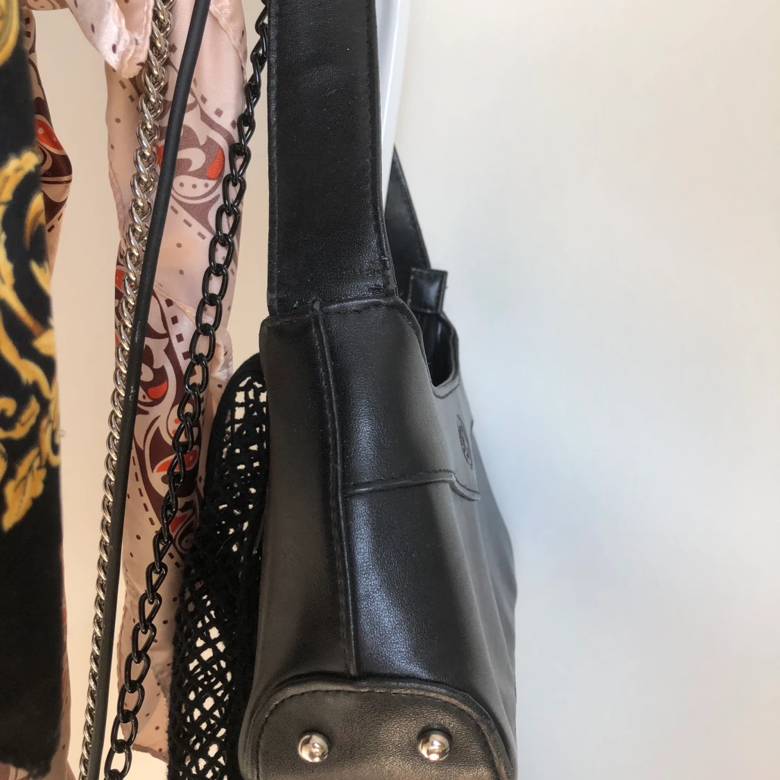 svart 2000s väska - 90