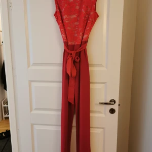 Jumpsuit  - Från dm retro. Med lappar kvar. Storlek s 