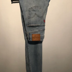 Levis jeans - Högmidjade Levis jeans, mile high super skinny! Storlek 25/30 🤩 säljes för 600 inklusive frakt! 