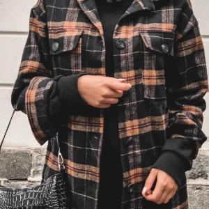  - Rutig skjorta från JFR 😍  Skickas eller möts upp i Sätra 