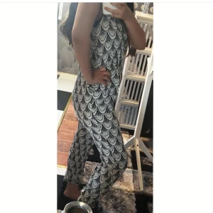 Sommar jumpsuit  - Väldigt fin ich mysig till sommaren 