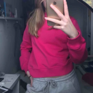  - Superfin rosa sweatshirt från Nakd🌺🌺 Använd en gång så superbra skick! 90kr + frakt