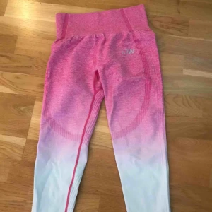  - ICIW Ombre 7/8 Seamless Tights - Ombre Storlek M Använda endast fåtal gånger 