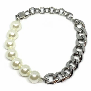 50/50 BRACELET  - SEAMS JEWELRY handgjort av rostfritt stål & akrylpärlor  justerbar storlek