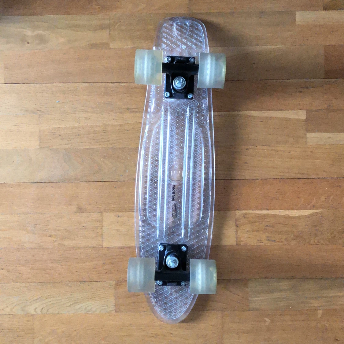 Pennyboard genomskinlig - 90