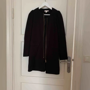  - Säljer denna jacka då jag har en nästintill likadan, oanvänd och i fint skick, köpt för 499 och säljer för 150 + frakt