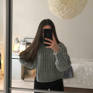  - Men hur mysig är inte denna?? Säljer nu denna stickade tröjan, som är som ny!! 