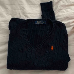  -  Den är stretchig så passar större storlekar än XS! Möts helst i Stockholm, annars står du för frakten själv 