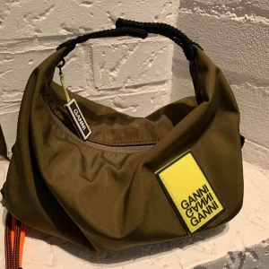  - Gullig väska från Ganni💕💕 som ny! 200kr + frakt! 