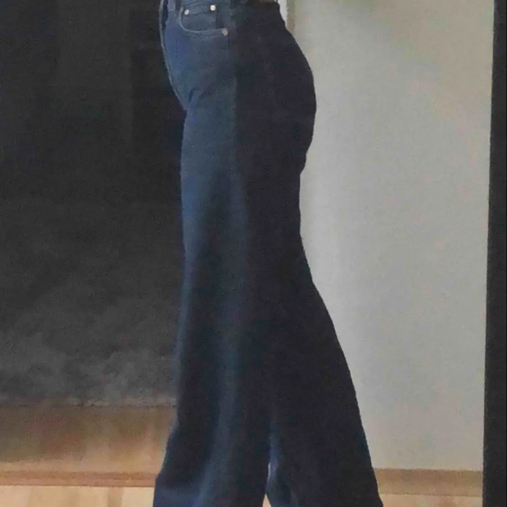 Skit snygga jeans från weekday storlek 27/32. Jeans & Byxor.