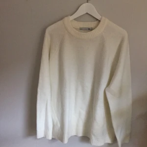  - Tröja från Lager 157. Använd en halv dag ungefär, haha. Superfint skick!  ✨Hämtas i Karlskrona // Frakt betalas av köparen  Priset kan eventuellt diskuteras✨