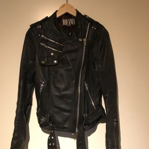  - Säljer min Jofama by Kenza jacka i väldigt bra skick.