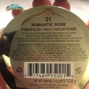  - Blush från milani cosmetiks färgen: 01 romantic rose. Aldrig använt bara öppnat och kollat på de