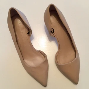  - Skor från Weekday. Väldigt lite använda. 