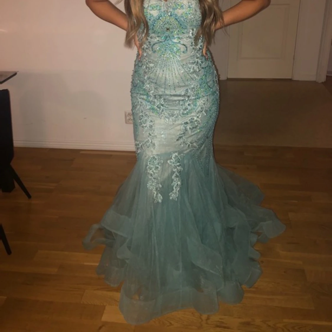 Balklänning 1900:- - 91