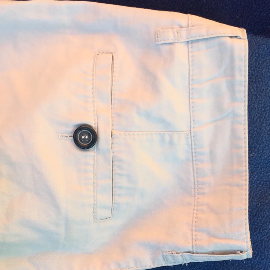 Sandfärgade byxor  - 90