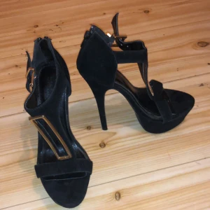 Klackar - Världens snyggaste klackar 🥰😍 använt dem 2 gånger 