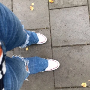 Zara jeans  - Säljer dessa jeans från zara. Supersköna och sitter så bra🥰😍😍😍