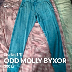 Mjukisbyxor från Odd Molly - Superfina och mysiga mjukisbyxor från Odd Molly! Helt nya och aldrig använda💙I storlek 1 som skulle passa xs/s! 