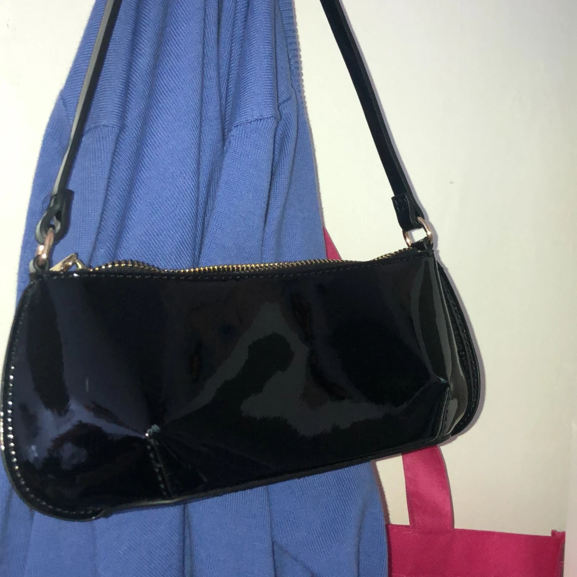 Liten svart väska  - 90