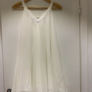 Female Copencagen  - Fin klänning i supermjukt tyg. 400kr inklusive frakt 