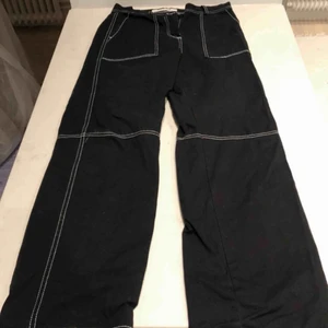  - Säljer dessa coola och bekväma byxor från Junkyard då de inte är min stil längre. Använda FÅTAL gånger och i bra skick!! 