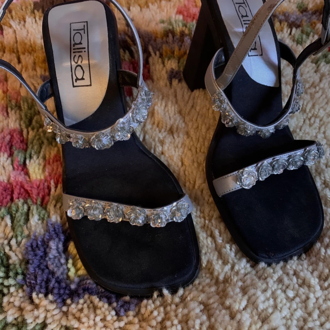 Vintageklackar med silver blommor - 91