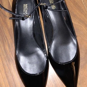 Michael kors klackskor  - Bara använd 1 gång 