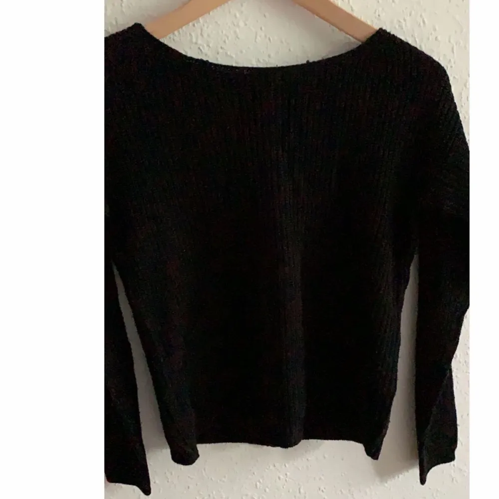 Black blouse, used before, but without Any fails. Blusar.