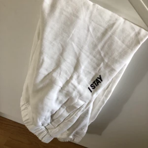 Mysbyxor från carlings - Dessa mysbyxor kommer från carlings och är i storlek M. Ganska stora därav säler jag dom. Aldrig använda.